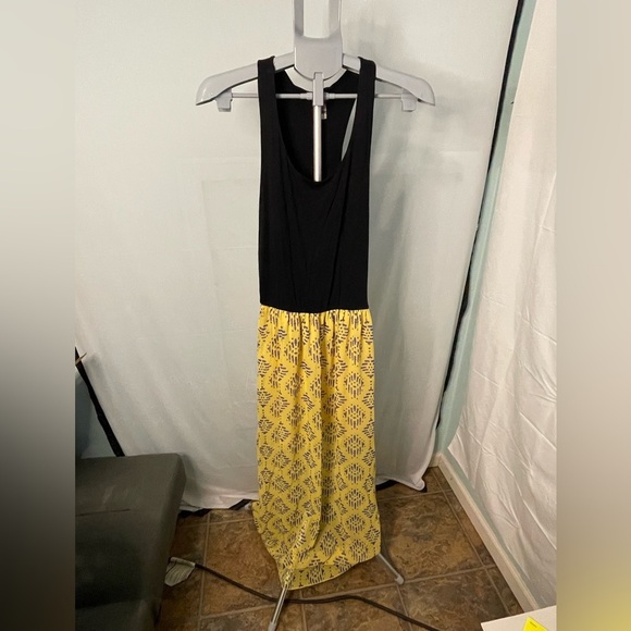 Francesca’s Collections Black and Yellow Patterned Women's Dress‎ size Medium - Picture 1 of 9
